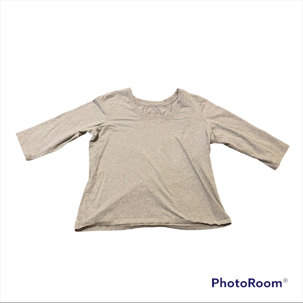 Sport Savvy Essentials gray scoop neck top